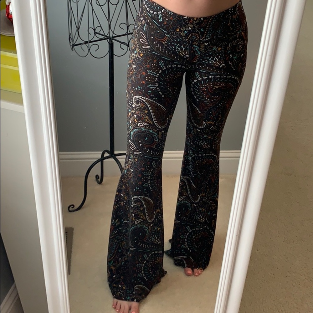Floral stretchy flare pants